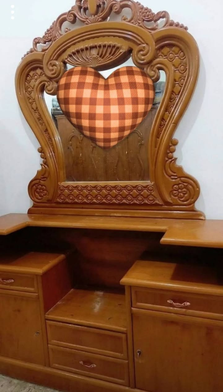 غرفه اخشاب • ام ٦ • يحتاج صبغ