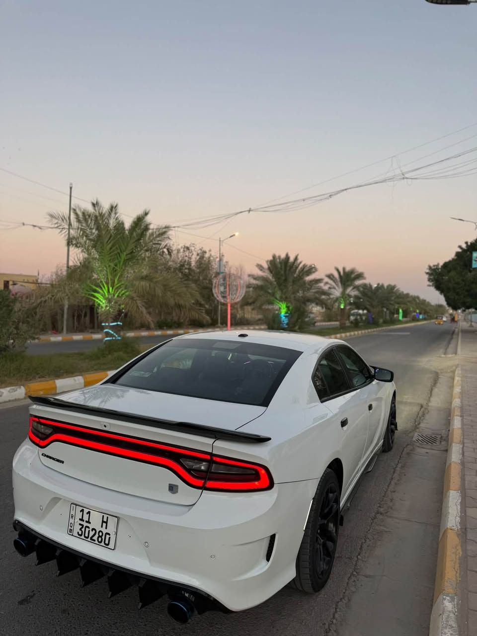 جارجر sxt 2019 خليجي كفاله عامه
محدث كامل GT 

دواخلها كله محدث تغطيس كاربون فايبر 

دركه SRT واناره متغير الالوان زراعه كامل 

ماشيه 70 الف فقط 

رقمها بغداد باسمي 

كير ومكينه كفاله السياره جاهزه من كل شي 
معروضه 228 ورقه
مكان السياره بغداد زيونه 

***********
