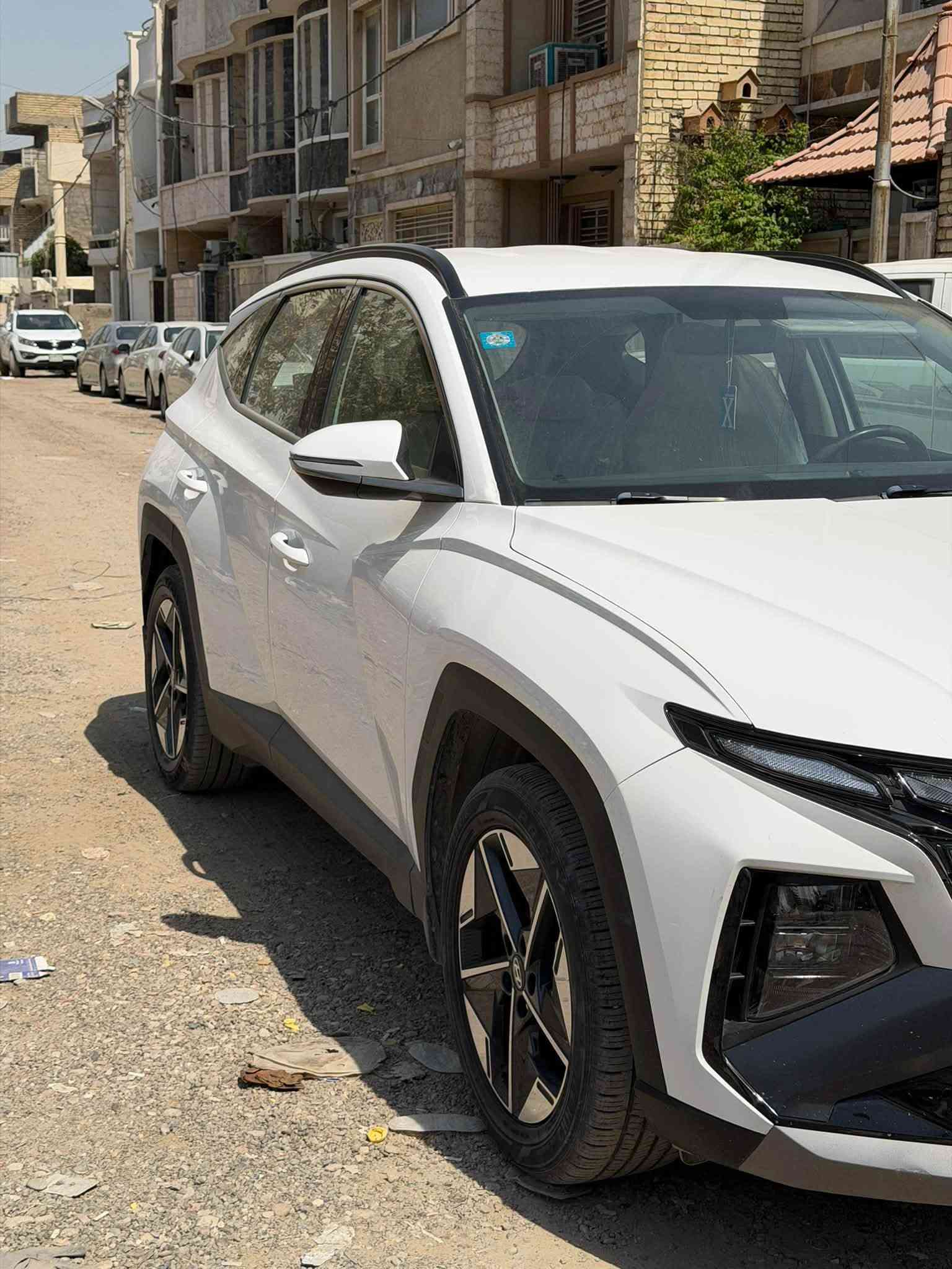 السلام عليكم
توسان 2025 خليجي للبيع 

السيارة ماشية 38 جديدة جدا استخدام شخصي كير مكينة جدد كفالة

(مكفولة كفالة عامة عدا PDR بل باب خلف السائق بسيط جدا )

فول مواصفات عدا البانوراما 
بصمة 
(صندوك كهرباء)
شاشة متصلة 
كامرة دوارة 
نضام ترحيب اشاير بل مري
قطعتين تبريد
لايت زنون بلادي 
هندبريك دكمة اوتو هولد
حساسات امامي خلفي  
بردات خلفية جام امامي اوتو 
داخل  بيجي 
دشبول دجتال
كراسي بيجي كهرباء 
انضمة قيادة 
تشغيل عن بعد 
شاحن لاسلكي 
و بعد بيهة مواصفات 

مكاني بغداد غزالية 

السعر 209 ورقة بي مجال بسيط

للاستفسار ‭***********
