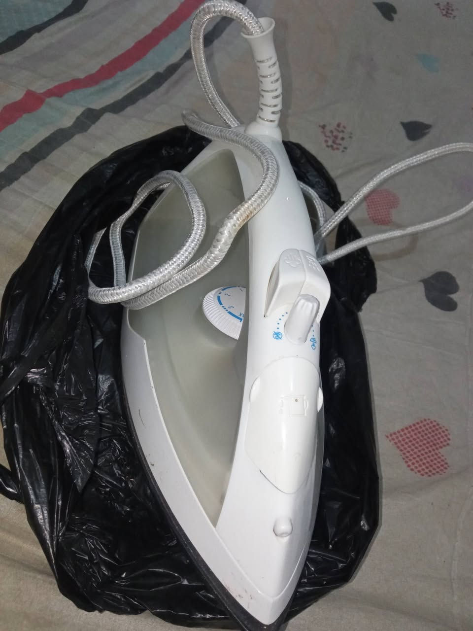 للبيع باسكل بلازمه راوترات مصلايات سماعه سياره راديون اوتي
***********
