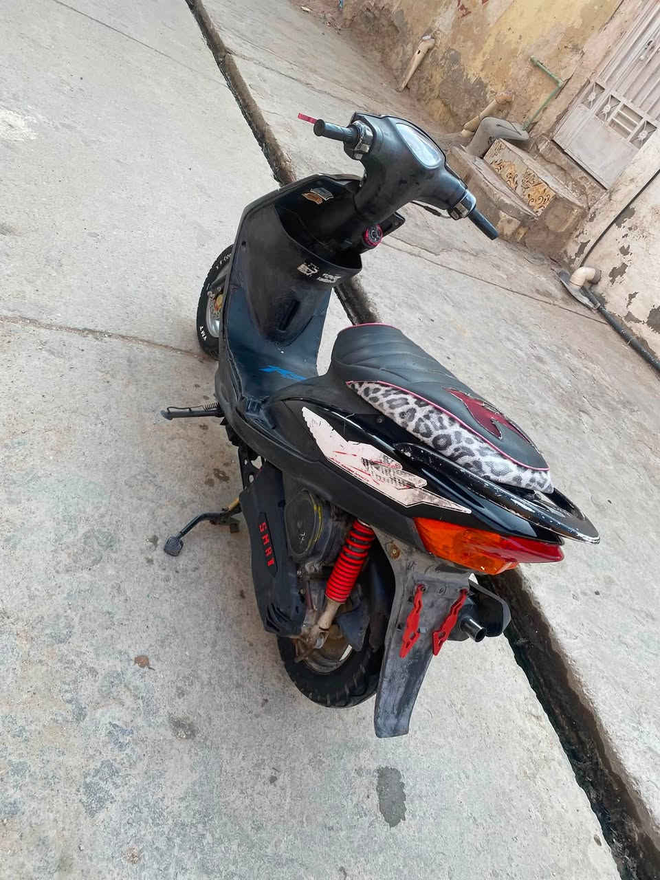 ماكس عدله دراجه نكره سلف كلشي شغال بيه دراجه مفتوحه بس ولفات  ولباقي بلاد بيه تزويد 
يدات بريك اصلي
 كشن اربعه اصلي
وقبق جوزه
 وقطره دهن اصلي
 وصالنصه Fm 
بكلايت اربعه   
مكاني سوك شيوخ 
سعر 575 وبيه مجال 
رقم ***********

