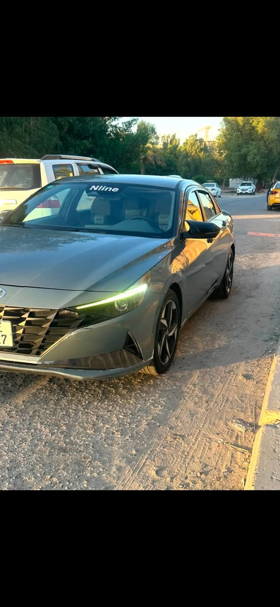 سلام عليكم لنتره 23هايبرد بانزين 

وارد امريكي جاملغ وربع لبنيد

فول موصفات عده لفتحه

حساسات خلفيه وماميه

مكاني بغداد بيع ومراوس 
سعر 125 
رقمي ***********
