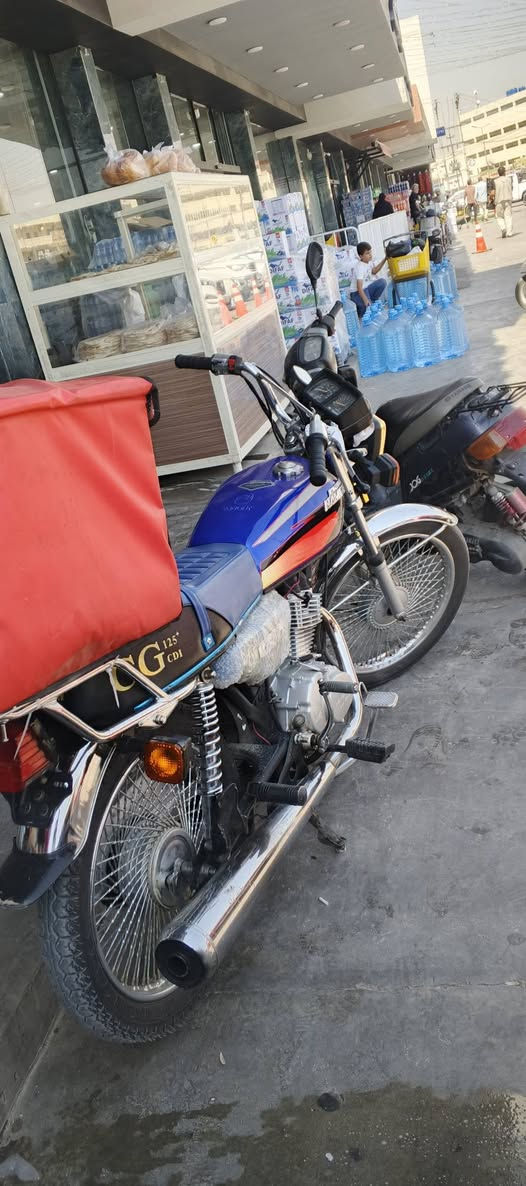 ماطور 2021 نام برو باب اول مستعجل على بيعه اللي يريد يجي خاص لو يخابرني على رقمي السعر 600 وبي مجال***********🥰🌝🌚
