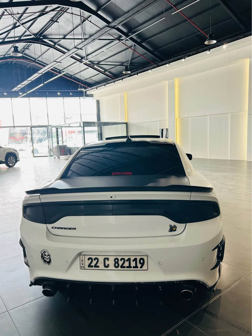 Dodge charger SRT 2021
سلام عليكم
سياره بيها ٢ قطع سبغ بدون دواخل بدون ايرباك 
سيارة فول واحد علي واحد حتا سقف اسود وسندوق اسود بيلاد مكتوب بل سنوية سيارة رادار جو رقم بيها 
فول فول كماليات جمالية سيارة بيها ٢٨$ ورقة. غرامة بعد معامةلة رجع 

واتس اب :-*********** أربيل, العراق
