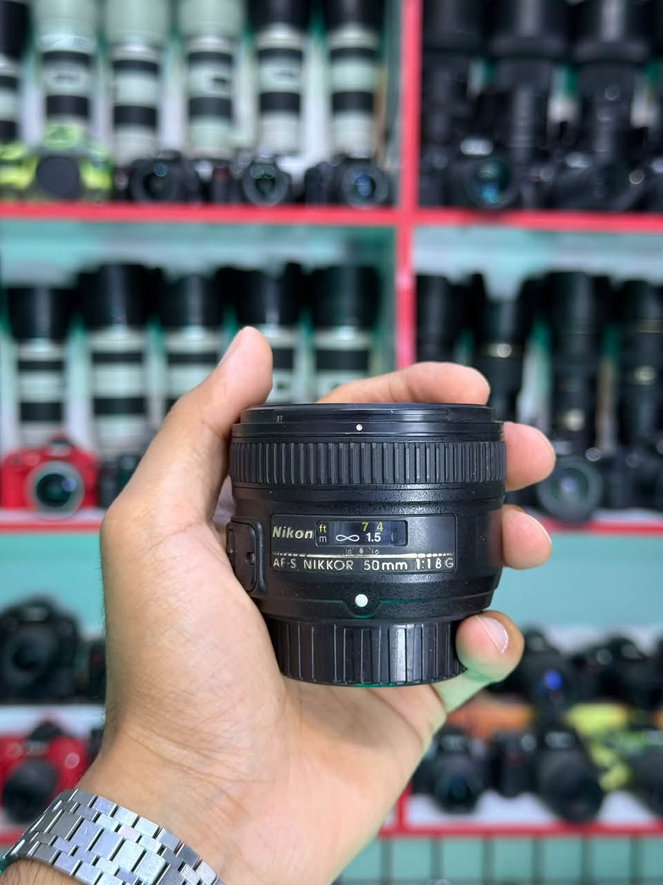 📸عدسات برايم Nikon
عدسة 20mm F2.8 السعر ٢٥٠ الف 
عدسة 35mm G F1.8 السعر ٢٢٥ الف 
عدسة 35mm F1.4 SGMA السعر ٣٥٠ الف 
عدسة 50mm F1.8 D السعر ١٢٥ الف
عدسة 50mm F1.8 G السعر ٢٢٥ الف
عدسة 85mm F1.8 السعر ٣٢٥ الف 
عدسة 85mm F1.4 SGMA السعر ٧٢٥ الف
📍العنوان: كربلاء - شارع العباس
🏪 مركز عالم الكامرات
📞 ***********
