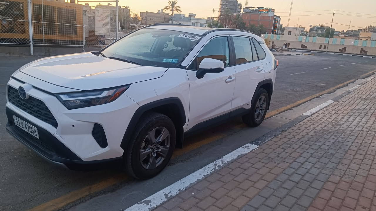 تويوتا راف فور (RAV4 XLE Hybrid) موديل 2024
الموديل: 2024 (RAV4 XLE - هايبرد - دفع رباعي AWD)
المسافة: 25,063 كم فقط
الرقم: رقم أربيل
الموقع: كربلاء المقدسة
⚡ أهم المواصفات:
فتحة سقف + شاشة كبيرة
بصمة تشغيل ودخول ذكي
كاميرا خلفية + حساسات
رادار + نقطة مظلمة (BSM) + تحديد مسار
هاند بريك بصمة (Auto Hold)
تحكم ستيرن فول، مثبت سرعة تفاعلي، محرك 2.5L اقتصادي جداً.
🛡️ الحالة:
الأيرباكات سليمة، والسيارة كفالة بشرط الفحص وين ما تحب.
السعر: 265 ورقة ($26,500) وبيه مجال للشراي الجاد.
للتواصل: ***********
