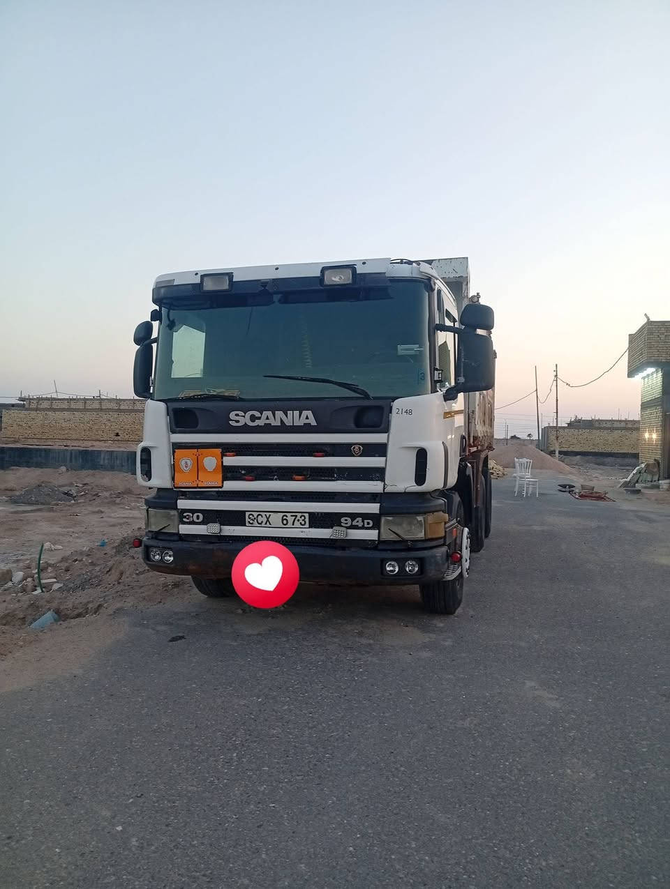 سكانيا للبيع موديل 2001 مكينه انجكتر 114 مجموعه كتر 16 تبريد شغال كهربائيات كلها شغاله عنوان بصره ***********
