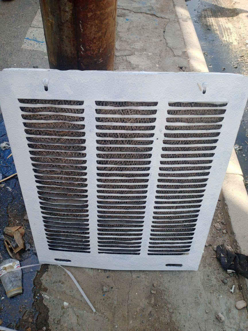 سلام وعليكم شباب مبرده حجم اثنين ونص سوالان الاصليه مطورها سرعه واحده وفول ربع ما تصرف عليها عنوان موصل حي الكرامه ***********
*********** سعرها 65
