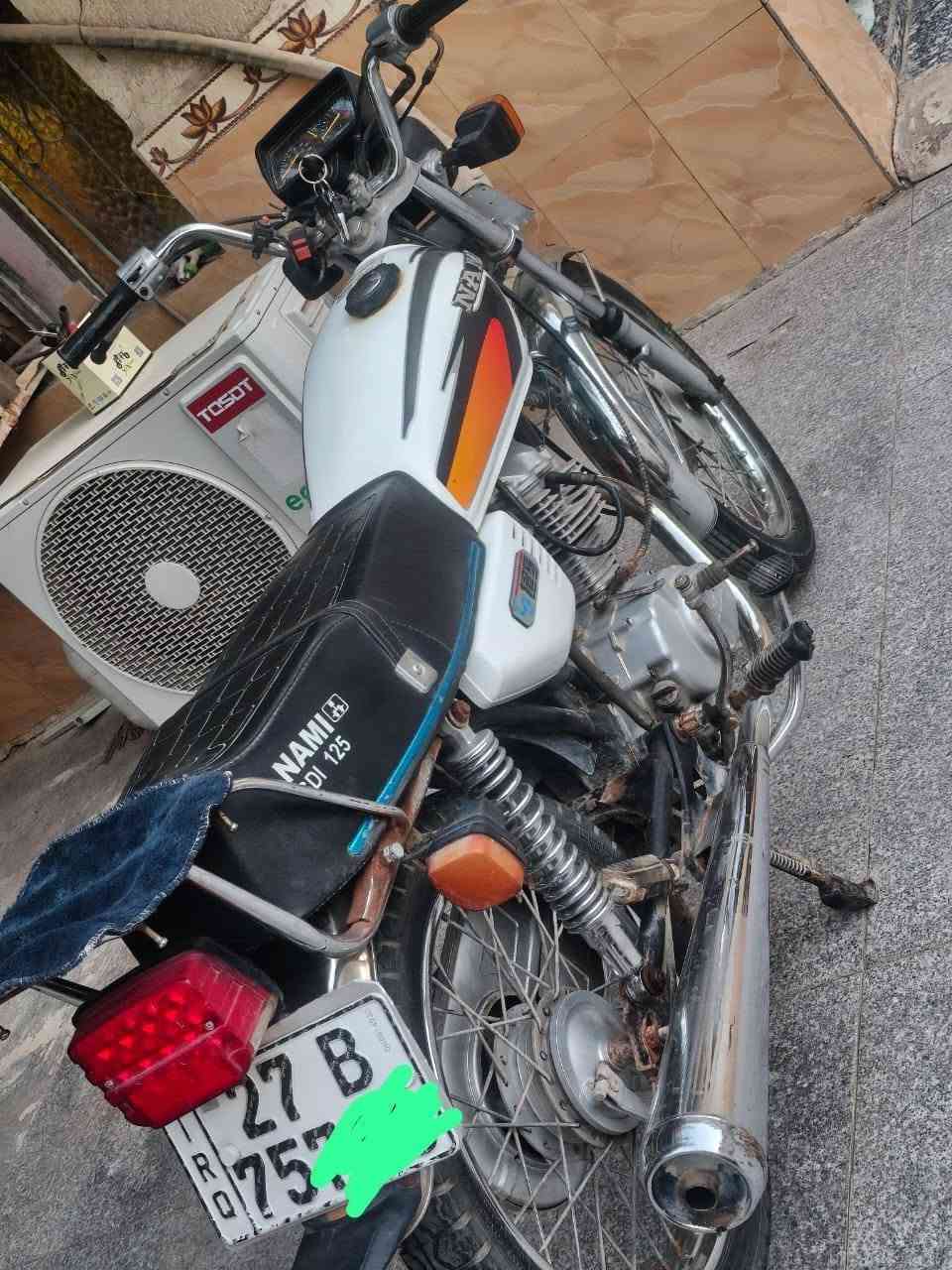 السلام عليكم دراجه للبيع رقم وسنويه عظم عاج موديل 21نامه مكاني سوك الشيوخ حي العسكري السعر واحد و 400 وبي مجال
***********
