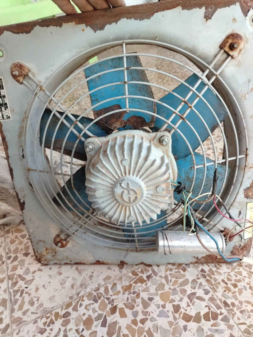 ساحبة سعر 60 الف اتصل ***********
