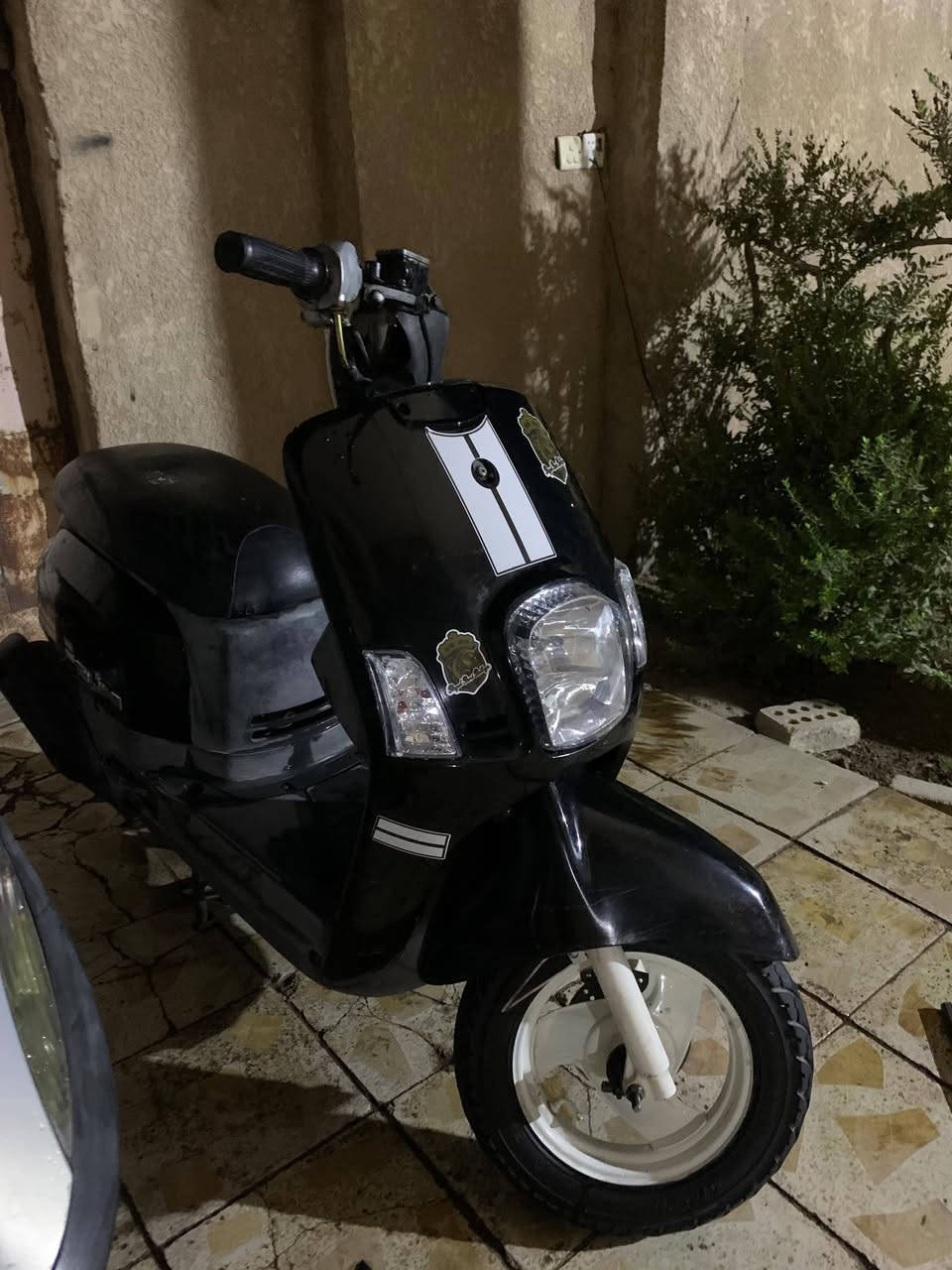 السلام عليكم بوليس ختم واحد بلاديه نقص بس سالف ساعه يشتغل ساعه لا الدراجه كامله مكمله مراوس بعدله او بيع ٦٠٠ وبيه مجال مكانيي حله محاويل ***********
