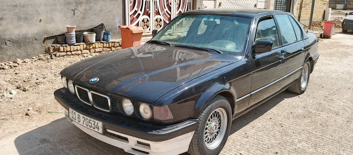 السلام عليكم اخواني للبيع بي ام 735 رقم بغداد سنوية وهزة جديدة فول حدادية جديد لك امامي خلفي كسر كارتون تبريد بجم عريض كفاله من الحادث والصدأ عدا طخه بسيطة بالجاملغ الامامي الايمن تحويلك مباشر السعر 46 ورقةالسيارة ما تصرف عليه دينار واني مسؤول عن كلامي تجي وأشوف بعينك السيارة بالكوت مركز المدينة هذا رقمي للتواصل 
***********واتساب
