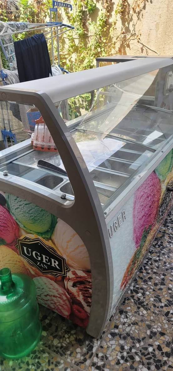 عارضة ١٢ بلانك 
نظيفة جدا
المكان الكرخ سريع حي العامل 
*********** 
ب مليون ونص وبيها مجال بسيط
