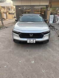 وبركاته هوندا اكورد 2029  للبيع فئة سبورت  الضرر كما موضح بالصور  ماشي...