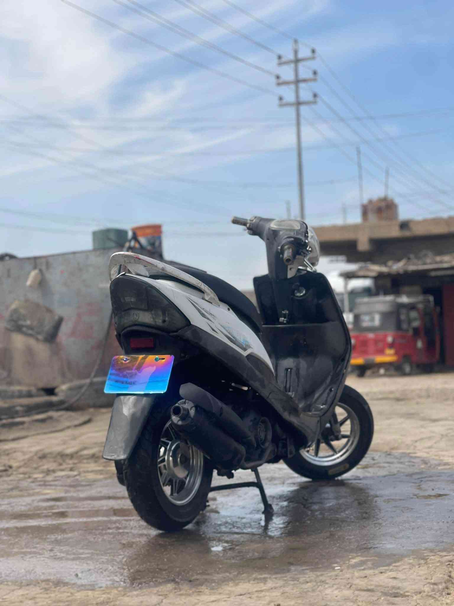 سلام عليكم ماكس للبيع كامله مكمله اي نقص مابيهه كلهه بلاديه مكينه مامفتوحه كفر بلاد داخل املح ختم واحد كلهه كهربائيات كلهه شغاله سلف وهندر الدراجه ربع ماذب عليهه السعر ٥٢٥وبيهه مجال العنوان ديالى خان بني سعد متواجد خاص رقمي ***********
