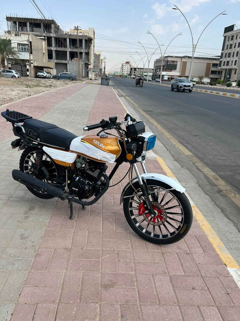 السلام عليكم
دراجه اي اني سونك موديل 2025 محرك 200 دراجه مفوله بمعنى الكلمه تجي تفحص مكان الدراجه الرمادي التاميم القادسيه الاولى الاستفسار خاص السعر 875 وبي مجال
