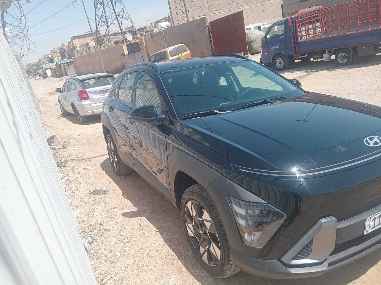 Hyundai kona 2024
سلام عليكم كونا للبيع فول عدا الفتحة 
صور الحادث مرفقة بيها تبديل فقط جاملغ والباب الصدر نفسة تعمر بدون داخل سعر 166 رقم بغداد بسمي 
الهاتف/***********
العنوان بغداد
