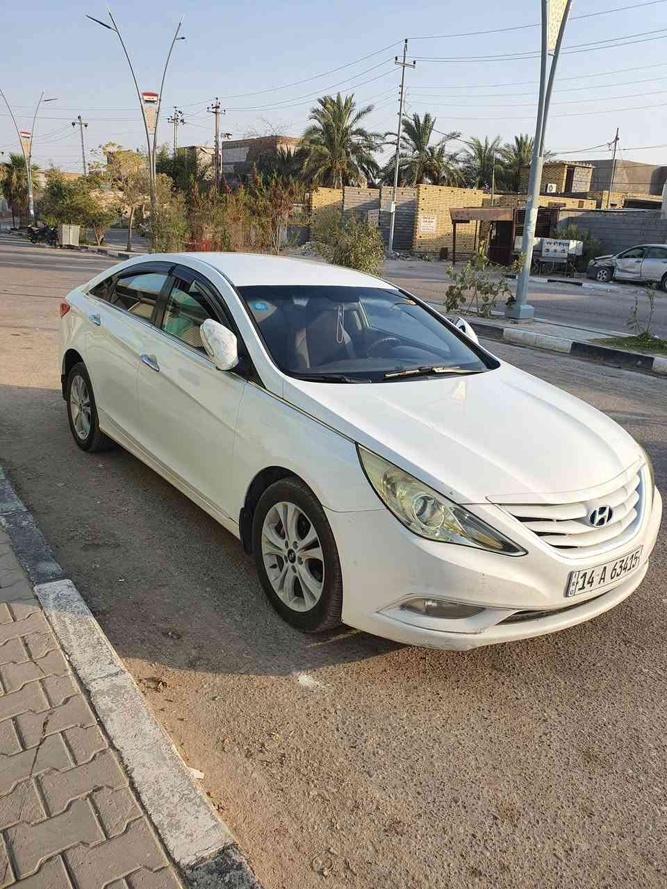 سوناتا ٢٠١٢ خليجي مكفولة ضربة وصبغ كير محرك وتبريد باسمي رقم بصرة سنويةنهاية ٢٠٢٧.للاستفسار. ***********السعر ١٢٥ ورقة.
