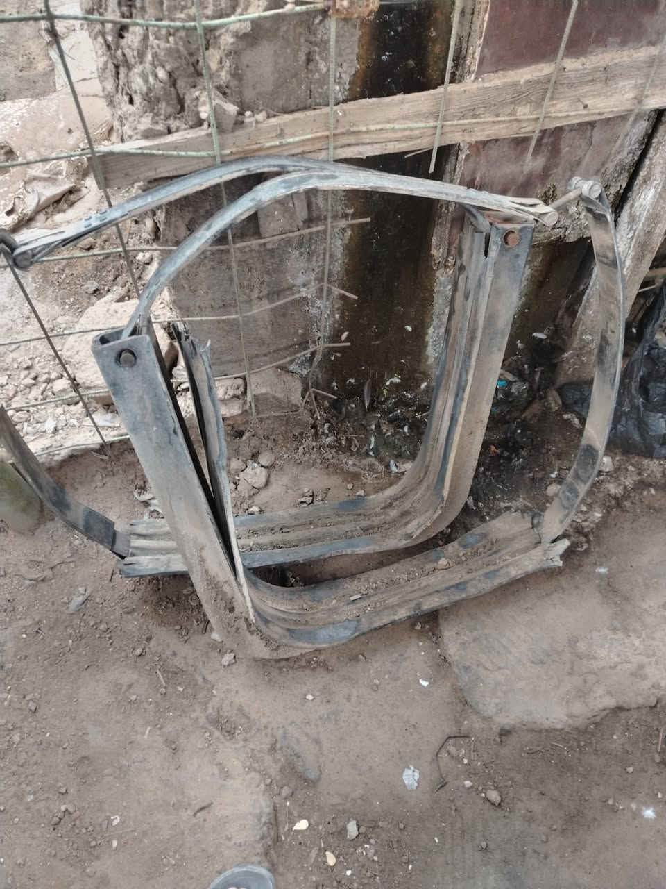 سلام عليكم تانكي كاز واحد ٥٠٠ وثاني ٧٠٠
مكان نجف رقم الموبايل ***********
