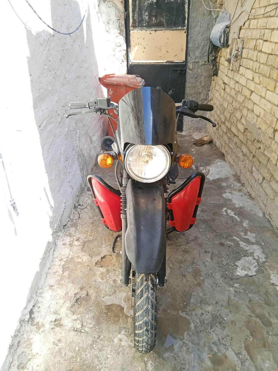 سلام عليكم
دراجه بوكسر جديده شوفت عينكم سعره 850 
وبيه مجال العنوان بغداد الاسكان ***********
