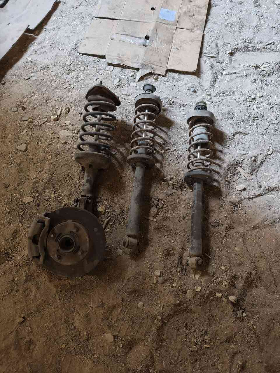 سلام عليكم غراض سياره شيري فلاوين بيبان خلفي فارغه بس جام بيها حدادي صفحت الصدر بس ما عندي العنوان بصره ابي الخصيب حمدان للاستفسار الرقم ***********
