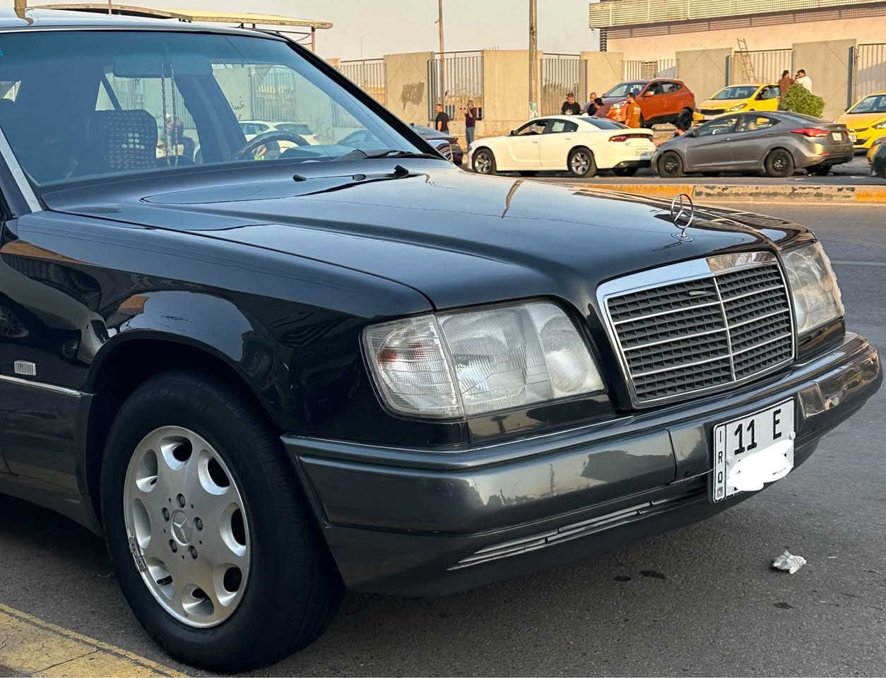للبيع مارسدس دب 300 موديل 1994 كفاله ضربه وشواصي ولغود محرك 300 عنكبوت طخم تاير تبريد ثلج حداديه جديدة صبغه جديدة سياره احلى من الصور اجدد دب بخواتها وبموديلها سياره جاهزه من كل نواحي رقم بغداد دولي ب اسمي تحويل ثاني يوم للاستفسار *********** السعر 87 وبيها مجال بسيط للشراي بيع فقط بغداد, العراق
