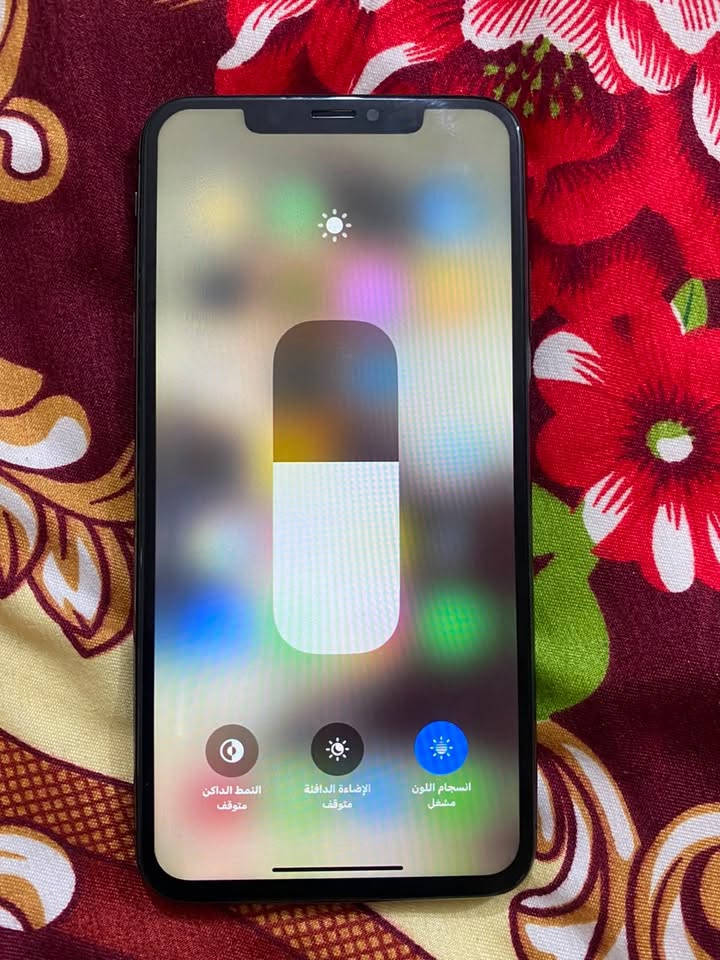 ايفون اكس ماكس كبير  جهاز نظيف وكله شغال ع فحص ذاكره 256 بطاريه 75 شاشه 3 خيارات بصمه وجه في أيدي شغال  مبدل بي فقط شاشه مال تفصيخ فول نت شبكه اتصال  مكاني بغداد الزعفرانيه *********** السعر 200 وبي مجال نهايته 180
