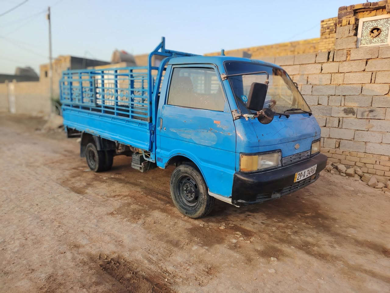 كيا بنكو موديل 94رقم لنكليزي واسط مشروع وطني بسمي ثاني يوم مداور سنوية 2029سياره مكفوله ونضيفه حسب ماشوق بصوره غير متواجد على الفيس رقم صاحب السياره ***********المكان الدوانيه السدير
