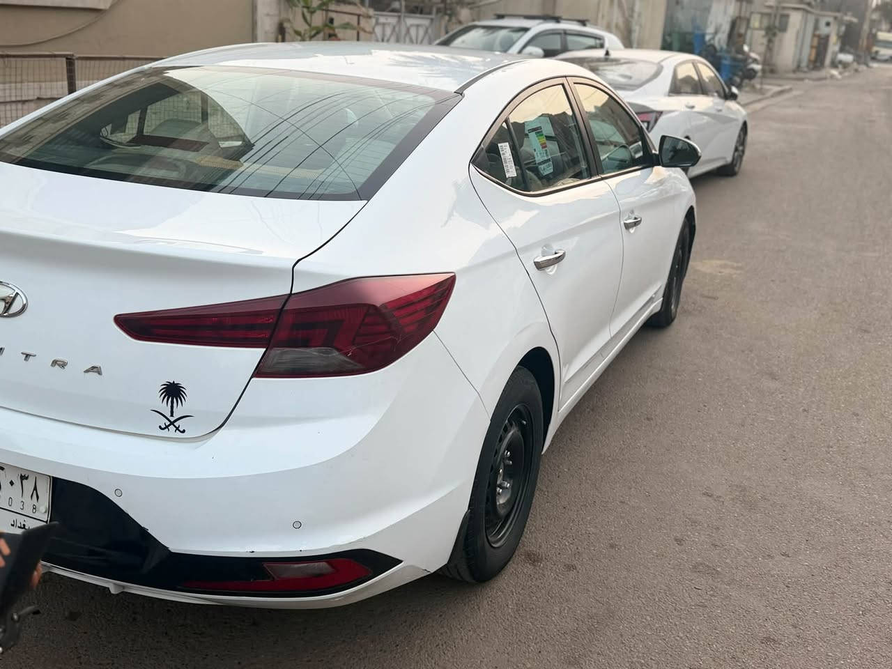 السلام عليكم
انترا ٢٠١٩ خليجي سيارة فول بصمة تحكم ستيرن 
معروفه مواصفات الخليجي رقم بغداد
بيه ربع باب السايق صبغ فقط وبيه شخطين موجودة بالصور
السعر ١٤٥ بيها مجال قليل
المكان بغداد حي العامل
***********
