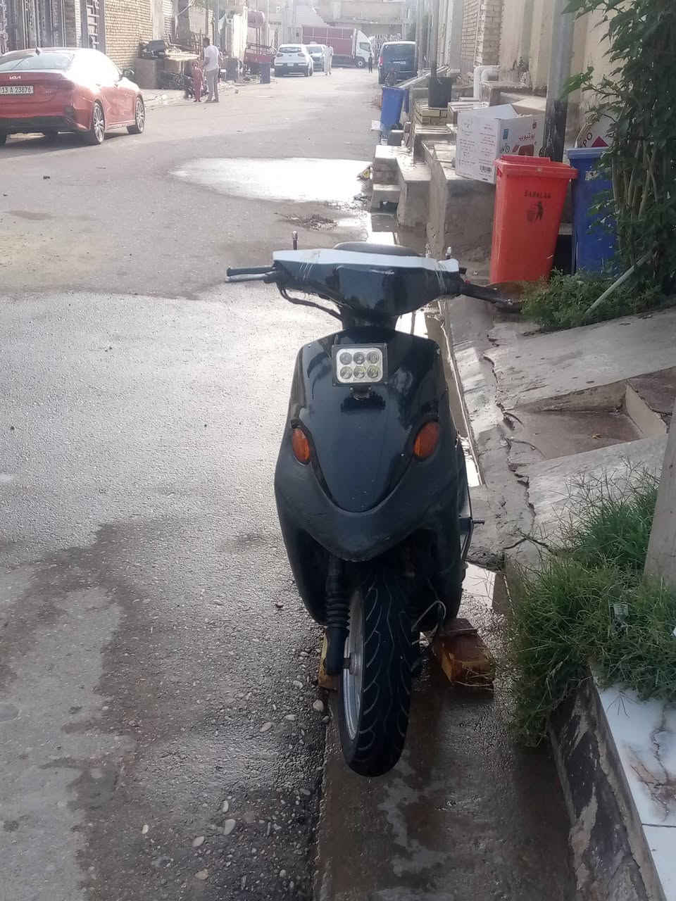 سلام عليكم دراجه يومها تسعه زروف للبيع دراجه مكينه حلوه ونشطه بس يحتاج شويه تعديل على كشره خارجيه وأوراق مكينه مفتوحه مره واحده بوشه وبستم كلشي شغال بيها ما عدا سلف يحتاج باتري وباقي شغالات سعرها مناسب يريد يراسلني خاص او واتساب رقم *********** مكاني العماره حي جامعه (( رجائن مو شراي لا يراسل وتفاصيل كلها كتبتها لحد يجي ويكلي شبيها))
