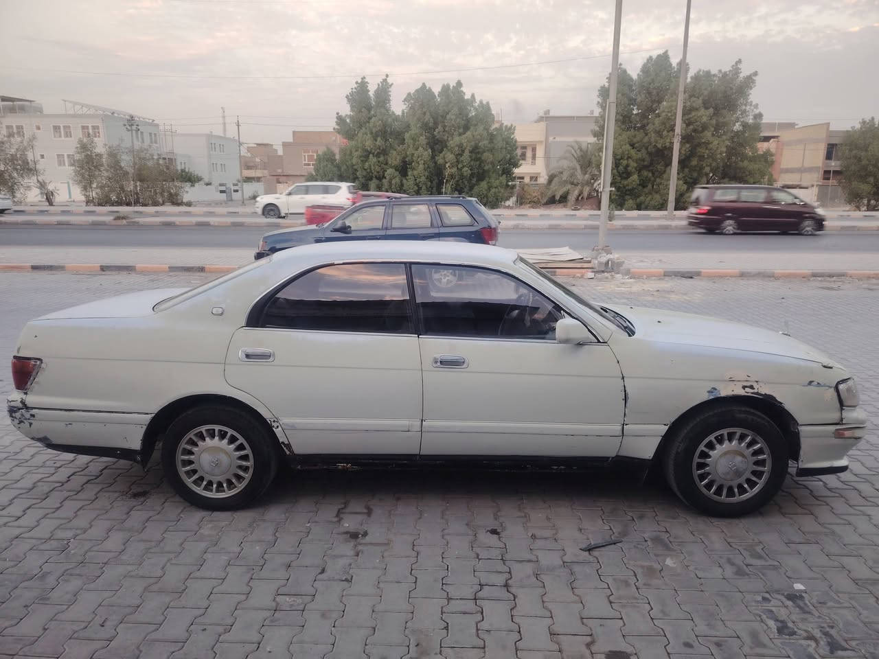 سياره للبيع بطه بها قصه قماره وجنطه سياره جير ومحرك وحداديه وتبريد مقبولات وسنويه 28 السعر 25 ورقه وبيها مجال شويه بيتنا كوفه 17 تموز قرب جامع الاحسان راعيها ما اندله ***********
