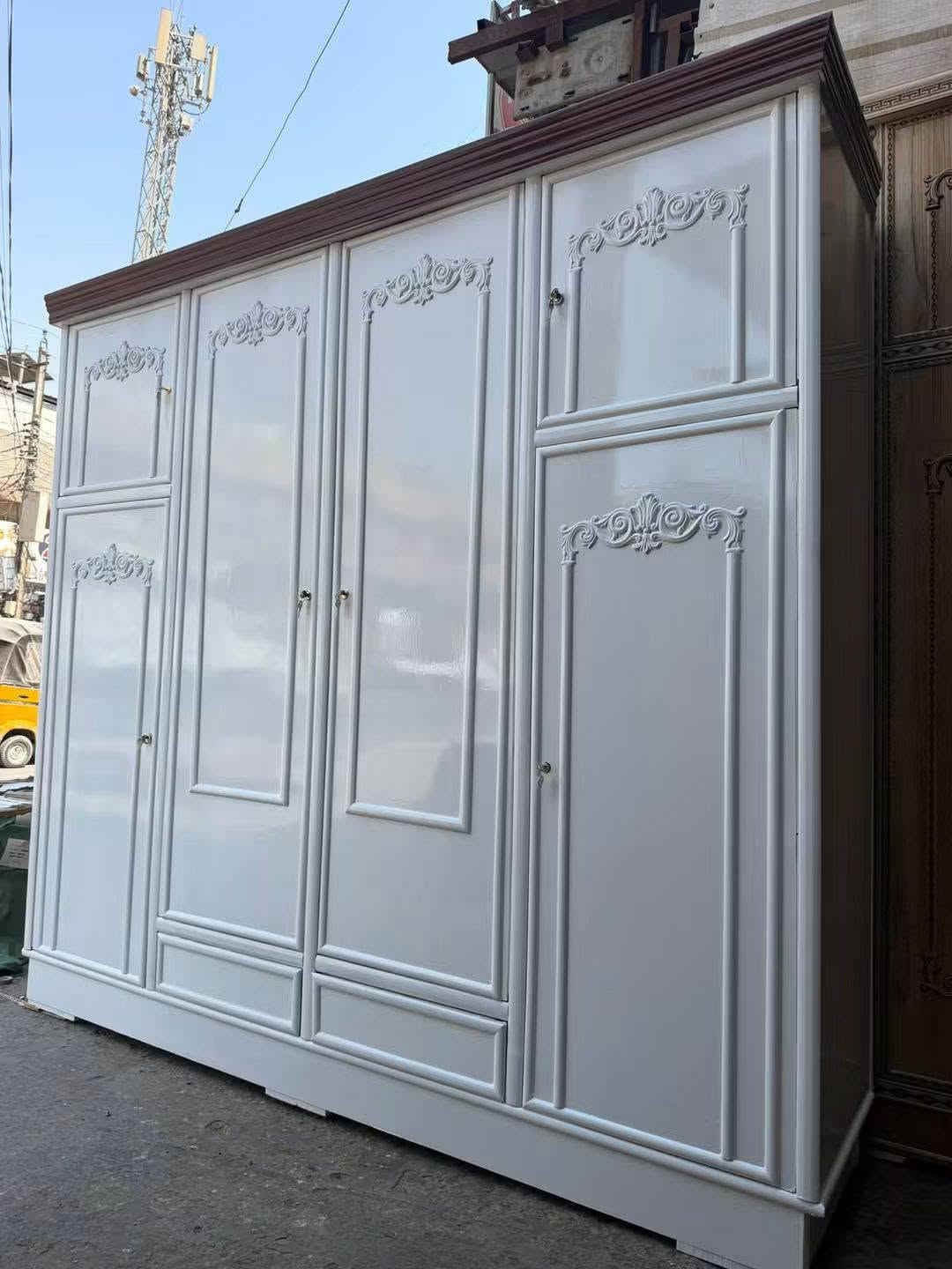 كناتير وبوفيات للبيع الاستفسار عل خاص وتوصيل مجاني
