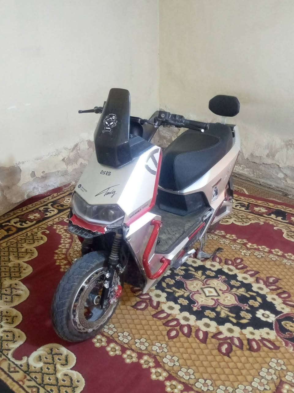 دراجة تالج شحن للبيع، دراجة نظيفة ومتينة جدا وثقيلة ورزنة، فيها كسر الجاملغ الأمامي، السعر 650، المكان بغداد، الشعب، للتواصل خاص أو واتساب أو اتصال ***********
