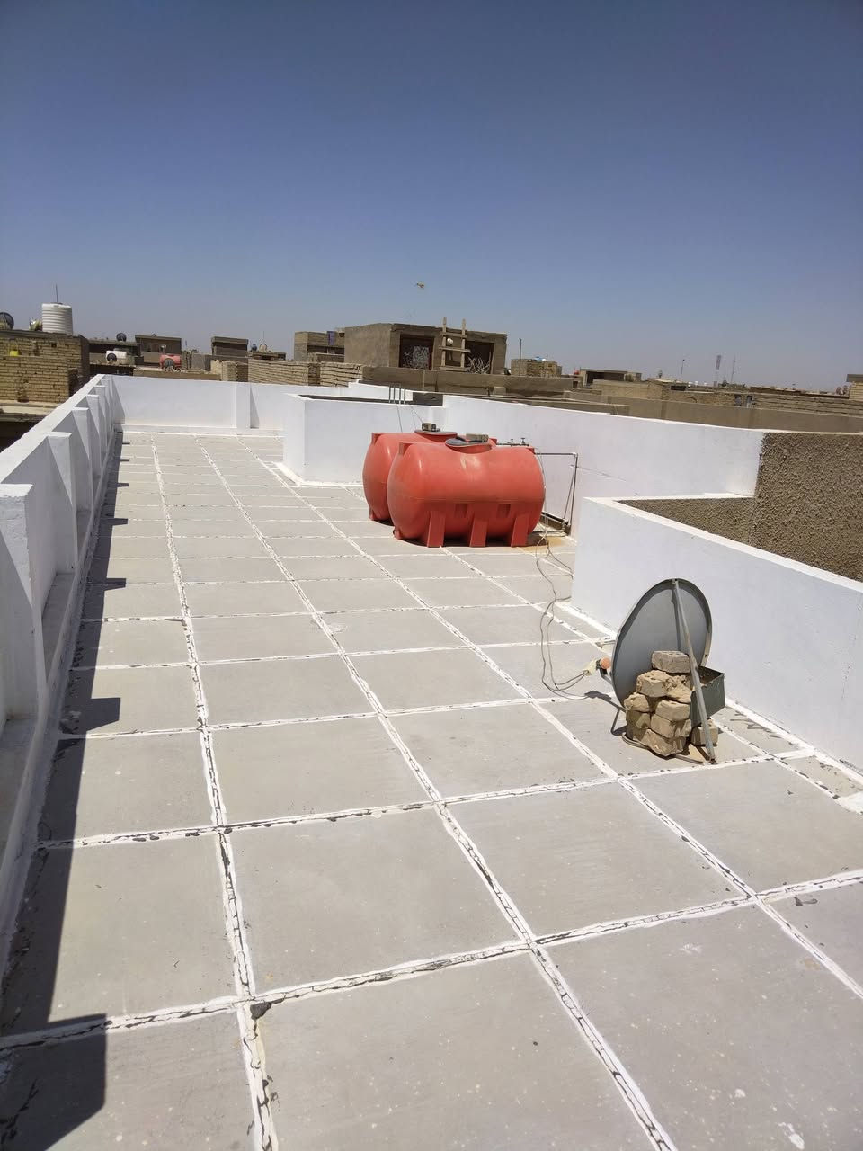 بيت للبيع مساحة ١٠٠م نظيف بناء ٢٠١٧ منطقة حي التراث قرب مدرسة التراث العربي مكون من استقبال ومطبخ٢ وصحيات٢ ومنور وغرفة النوم ٣ المبلغ ١٥٥ مليون رقم ***********
