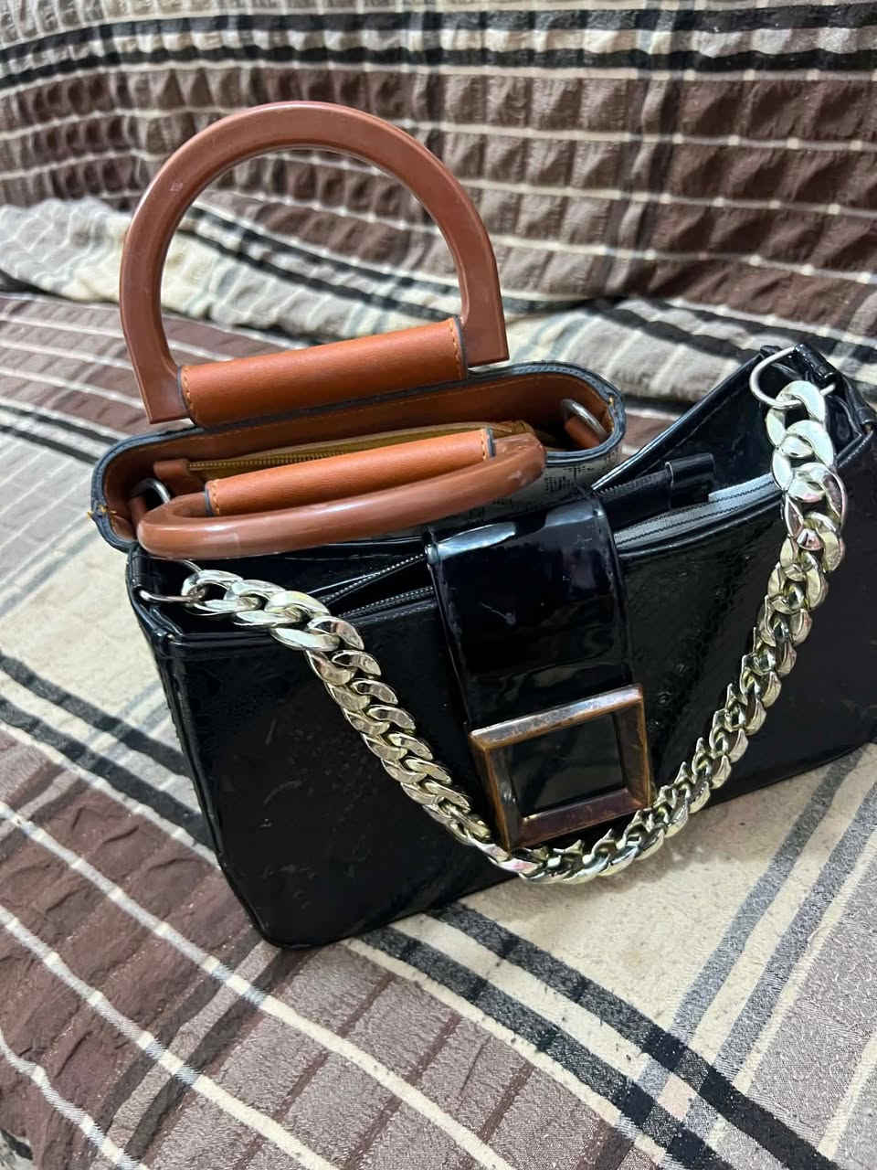 جنوط • جديدة • كل ثنين