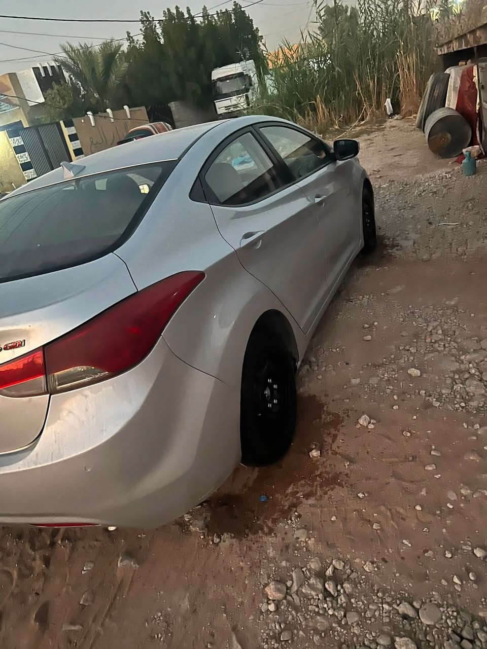 السلام عليكم النترا 2012 گير ومحرك مكفولات السعر 85 وبيها مجال الاتصال ***********
