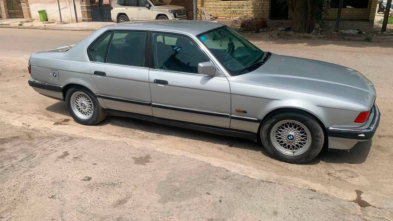 سلام عليكم
للبيع  

بي ام دبليو 

730 

موديل 1993 اصل 

كير محرك 8 سلندر صدر تبريد جاهزة سيارة 

مصبوغة عام جمالية 

رقم بغداد انكليزي هزة و سنوية جديدة 

عليها ادامة كاملة السيارة 

السعر 55 وبيها مجال للعزاز 

عنوانها بغداد حي الاعلام  

للاستفسار الاتصال على الرقم 

‭***********
