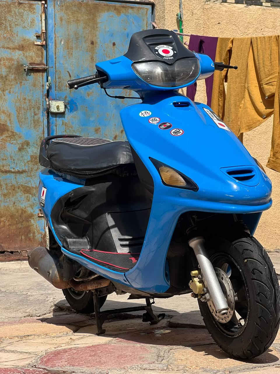 فراشة للبيع نظيفة وجديدة ب425
***********
بيها اليده مال اللايت عطلانه وموجودة الجديده بالجنطة مالتها بس تتبدل
