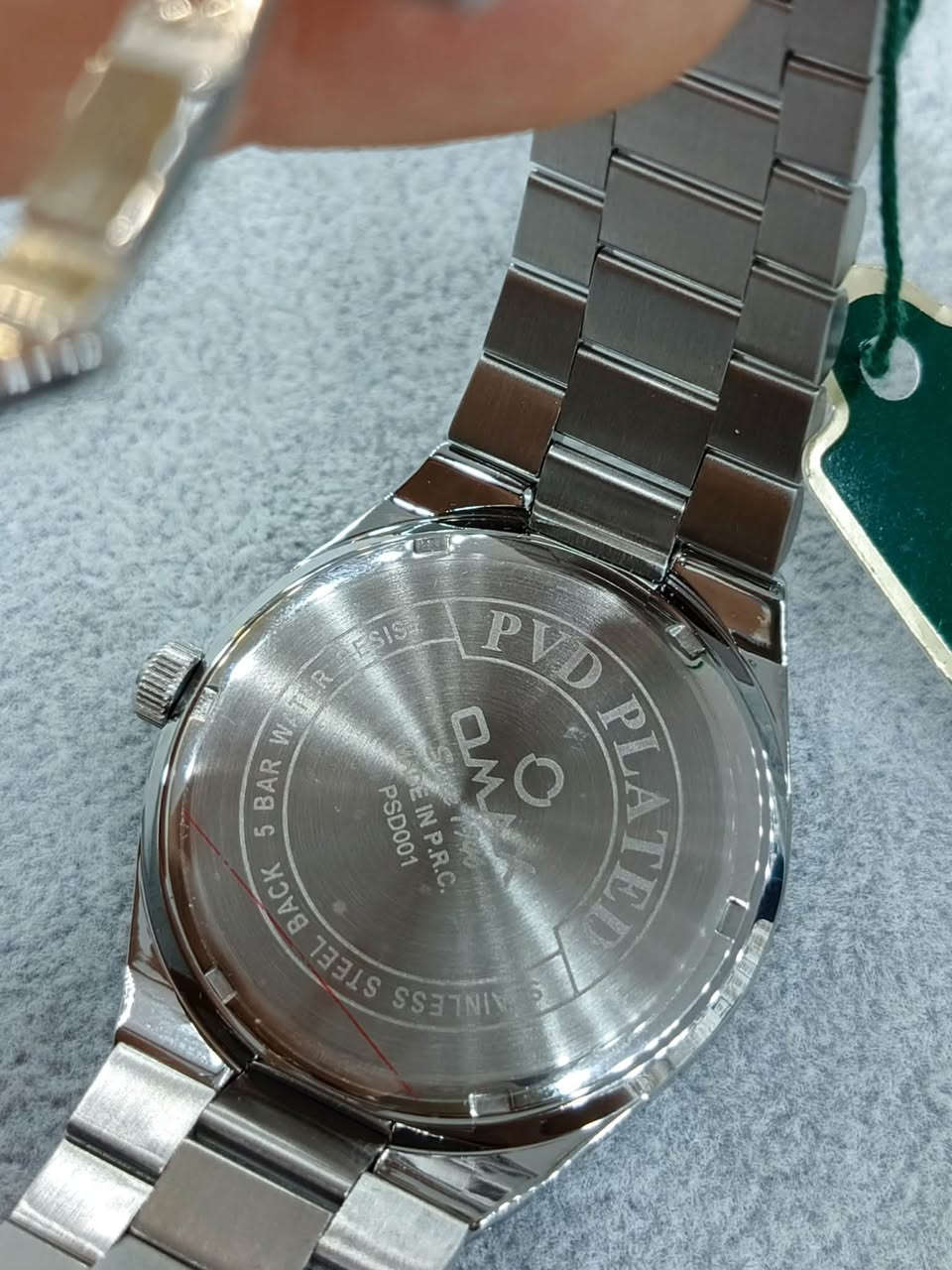 ساعة أومكس .. Omex watch
الصناعه : ياباني …. وكاله
الحركه : كوارتز  quartz
المواصفات : 
الساعه : جديد لوك ستانلس ستيل  
نافذة تاريخ مكبره .. زجاج ضد الخدش
مينه مميزه جدا 
موديل : 2026 
القطر : 41 m
السعر : بعد التخفيضات 135 الف 
التواصل : خاص ( ماسنجر ) 
او … اتصال مع واتساب ***********

#البصراوي 
#للساعات
#اختيارك 
#الامثل 
.
