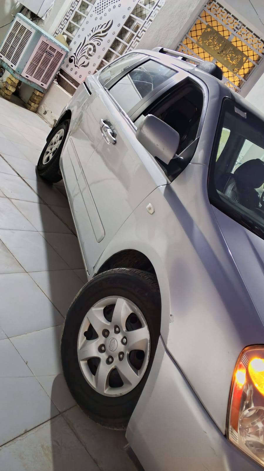 سلام عليكم 
كيا سيدونا للبيع موديل2007
رقم بغداد 
محرك3800
رقم التواصل ***********
