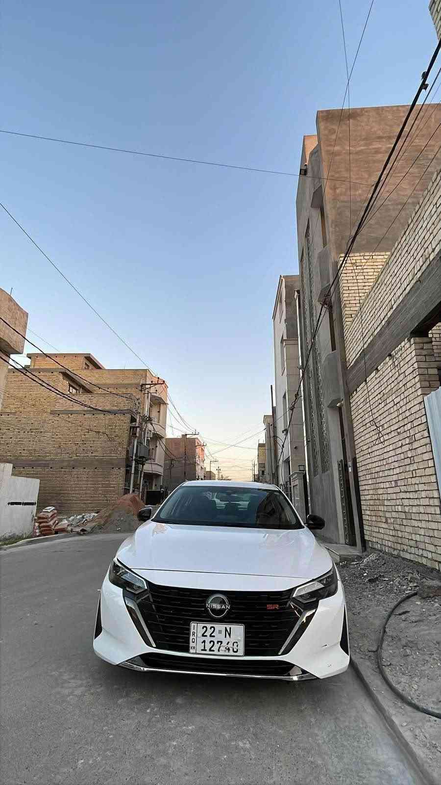🚘 للبيع نيسان سنترا SR موديل 2024 — وارد أمريكي، فل مواصفات، بحالة ممتازة جداً

سيارة شبابية، اقتصادية، مريحة ومليئة بأنظمة الأمان والرفاهية، بلون أبيض أنيق وداخل أسود رياضي، جاهزة للاستخدام ولا تحتاج أي مصروف.

🔹 معلومات السيارة:

• النوع: Nissan Sentra
• الموديل: 2024
• الفئة: SR فل مواصفات
• المنشأ: وارد أمريكي
• المحرك: 4 سلندر سعة 2000 سي سي
• ناقل الحركة: أوتوماتيك
• اللون الخارجي: أبيض
• اللون الداخلي: أسود
• المقاعد: جلد
• المسافة المقطوعة: 21,000 ميل فقط
• رقم أربيل

🔧 حالة السيارة والحادث:

• حادث السيارة ضربة خفيفة بالجاملك الأيسر فقط
• السيارة بدون تبديل وبدون صبغ
• صبغ وكالة بالكامل
• الشاصي والأعمدة سليمة
• المكينة والجير والتبريد والتكييف بحالة ممتازة ومكفولة
• السيارة شغالة بالكامل، وجميع الأنظمة والمواصفات تعمل بصورة طبيعية
• السيارة جاهزة للفحص من أي جهة يختارها المشتري

✨ أبرز المواصفات:

• فتحة سقف كهربائية
• تشغيل عن بُعد
• تشغيل بصمة
• دخول ذكي بدون مفتاح
• شاشة وسطية
• كاميرات محيطية 360 درجة
• Apple CarPlay وAndroid Auto
• نظام صوت Bose
• تكييف أوتوماتيكي ثنائي المناطق
• مقاعد جلد رياضية
• تدفئة المقاعد الأمامية
• تدفئة الستيرن
• ستيرن جلد متعدد الوظائف
• جنوط SR رياضية أصلية قياس 18 إنج
• إضاءة LED
• مرايا جانبية كهربائية
• حساسات أمامية وخلفية
• فرامل يد إلكترونية
• نظام Auto Hold
• مثبت سرعة

🛡️ أنظمة الأمان والرادارات:

• رادارات أمان متكاملة
• رادار أمامي
• نظام التحذير ومنع الاصطدام الأمامي
• نظام مراقبة النقطة العمياء
• تنبيه الخروج عن المسار
• حساسات وكاميرات محيطية
• نظام مراقبة ضغط الإطارات
• أنظمة الثبات والسيطرة الإلكترونية
• جميع منظومات الأمان شغالة بالكامل

السيارة نظيفة جداً من الخارج والداخل، مواصفاتها عالية، قيادتها ناعمة واقتصادية بالوقود، ومناسبة للاستخدام اليومي والعائلي.

📍 مكان المعاينة: بغداد — الغزالية
💰 السعر المطلوب: ___16،000___ دولار
📞 للتواصل:***********
📞 للتواصل: ***********

المعاينة والفحص خير دليل، والتفاوض بالمعقول يكون بعد مشاهدة السيارة. بغداد, العراق
