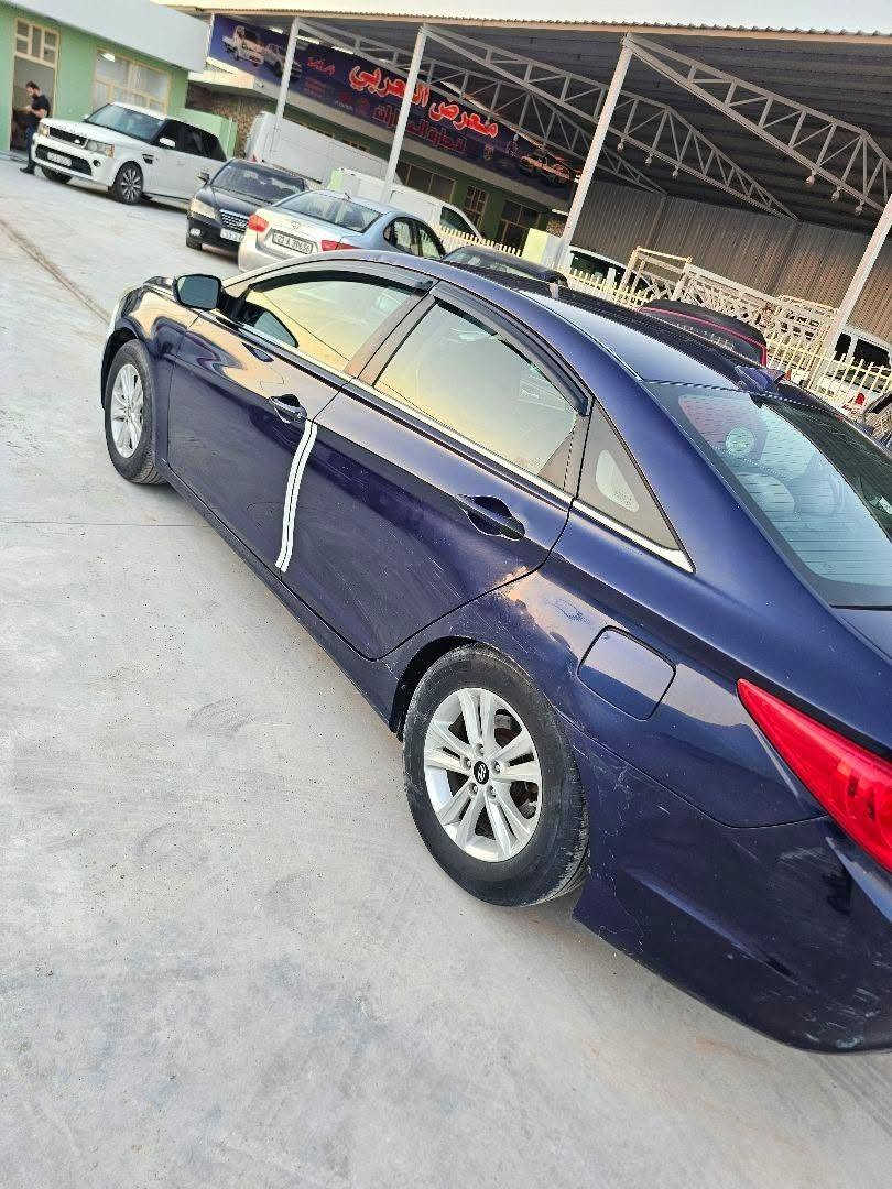 سوناتا 13 امريكية بيها قطعتين صبغ محرك كير كفالة المحرك معلي كازكيت انسة دوانز صدرها تعبان باقي سيارة جاهزة سنوية صارلها شهر وشوية من سقطت للبيع السعر87 وبيها مجال قليل 
بغداد العبيدي ***********
