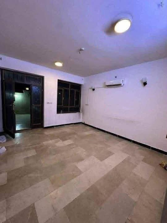 🏡 للإيجار في السيدية 🏡

فرصة مميزة للسكن في موقع هادئ وقريب من جميع الخدمات.

📍 الموقع: السيدية – مربع جامع شاكر عبود

🏠 المساحة: 110 م²

🛏️ 3 غرف نوم

🛋️ صالة

🍽️ مطبخ

🚿 خدمات متكاملة

✨ البيت نظيف جدًا وجاهز للسكن.

💰 بدل الإيجار: 1,000,000 دينار عراقي شهريًا

📞 للاستفسار والمعاينة: ***********
