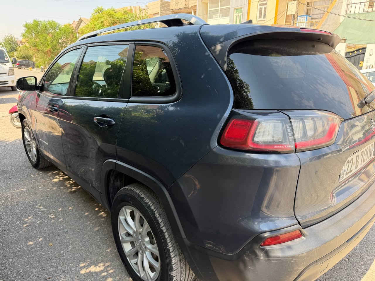 فرۆشتنی خێرا 
Jeep cheroke
٣ پارچەی پێشی بۆیاغە
بێ ناو گرتن 
بێ ئیرباگ بە شەرت
گێر مەکینە تەبرید شەرت
نیو مواسەفات
تەبرید مەرکەزی تراکشن
شاشە گەورەو کامیرە
گیر ئۆتۆماتیکو حادی 
بریک بەسمە و ئۆتۆ هۆلد
مەکینە ٢.٤ بێ تۆربۆ مەرغوب 130 km رۆیە
نرخی ١١٤$ / 1 ملیۆن غرامەی لە سەرە
*********** أربيل, العراق
