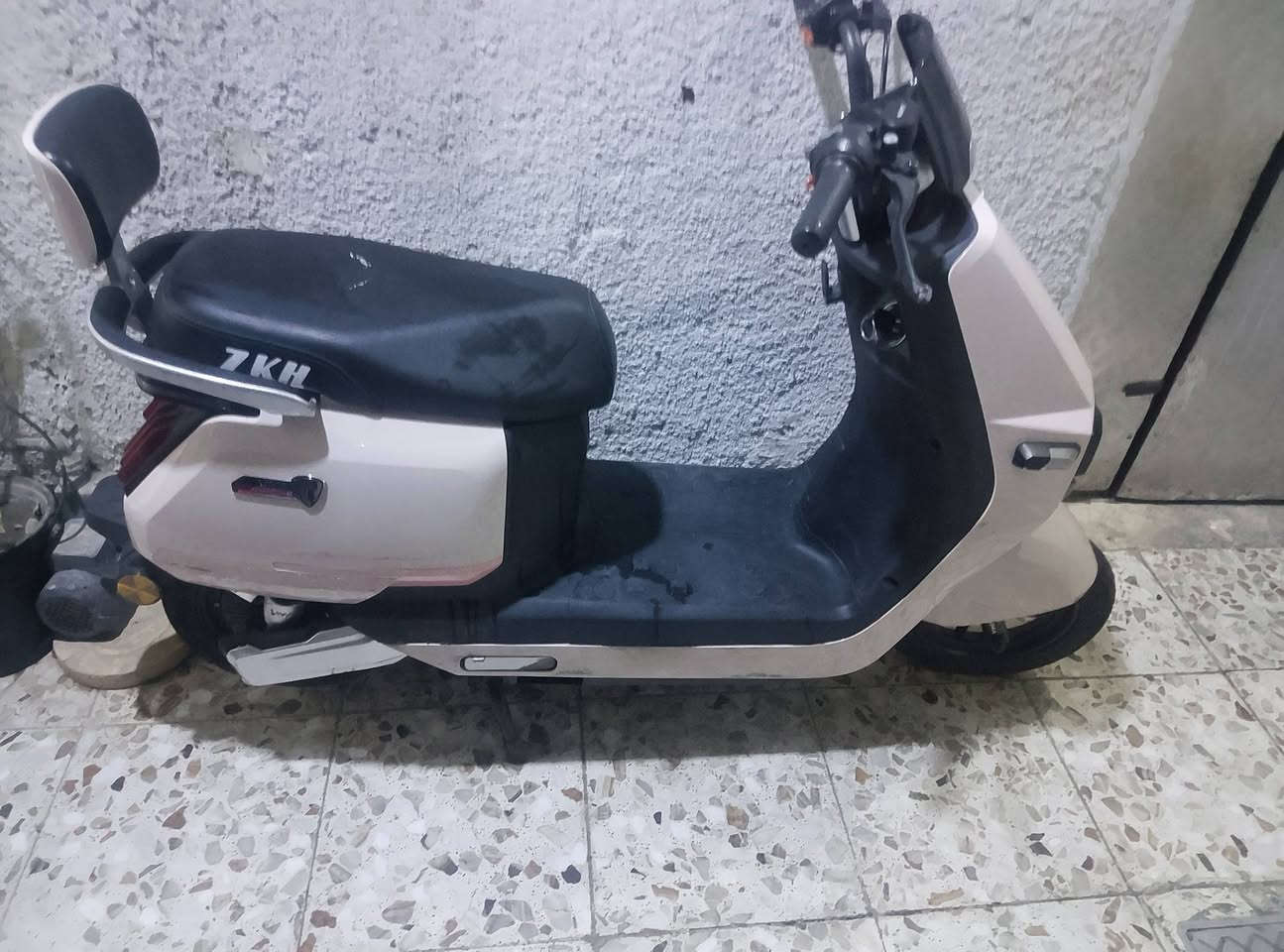 سلام عليكم دراجه شحن البيع موديل 26دراجه جديده بعدها محد طالع بيها الله شاهد جبيته وما عارف بيها  نضاب  بك وبيها كير وبيها حساس سرقه وبيها هواي مواصفات ما عرف بيها مكاني بغداد بل شماعيه اليريدها بي خير ويدلل بيها ضمان سنه  هذا رقمي ***********(السعر 600)
قفل قفل
