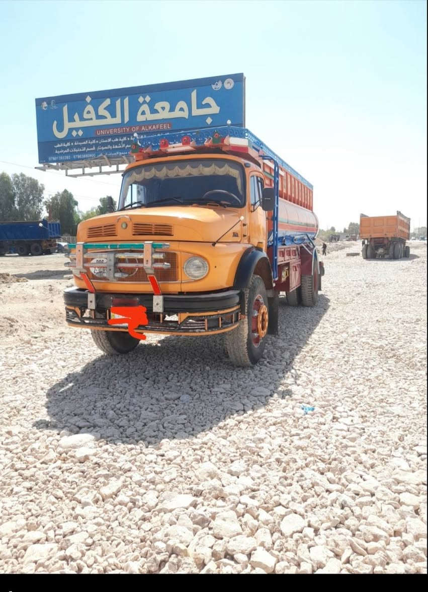 اقجم موديل 82 مطول مكينه جديده كير جديد شاصي مكفول ما عدا التطواله تانكي جديد قماره مصبوغ عام بالسنويه تنكر بسم راعيها حداديه جديده ما عايزه برغي مكان بالنجف رقم راعيها ***********
