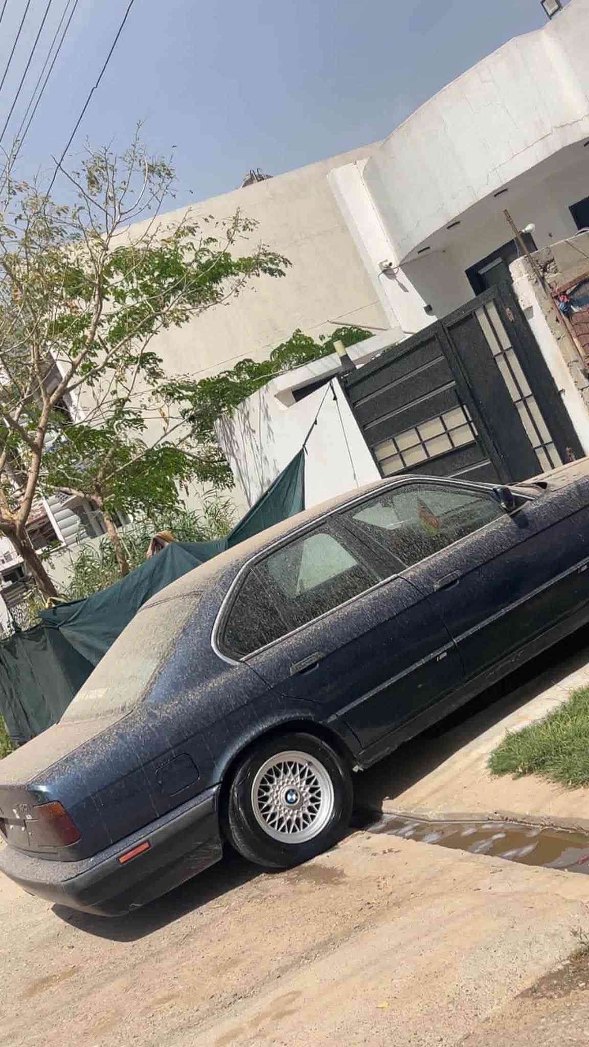 سلام عليكم 

للبيع    او مراوسه 

بي ام  525 كير عادي 

موديل 1992 

بدون ضربه بدون معجون

رقم صلاح الدين 

شرط تحويل فقط 

جامات امامي كهرباء 

كهربائياته مضبوطه كلها شغاله 

كير محرك حاله ممتازه 

لا صرف لا بخار

تايرات ٧٥٪؜

عليها غرامه ١٠٠ الف تنزل من سعر

سعرها ٣٩وبي مجال 

مكاني كركوك

***********
