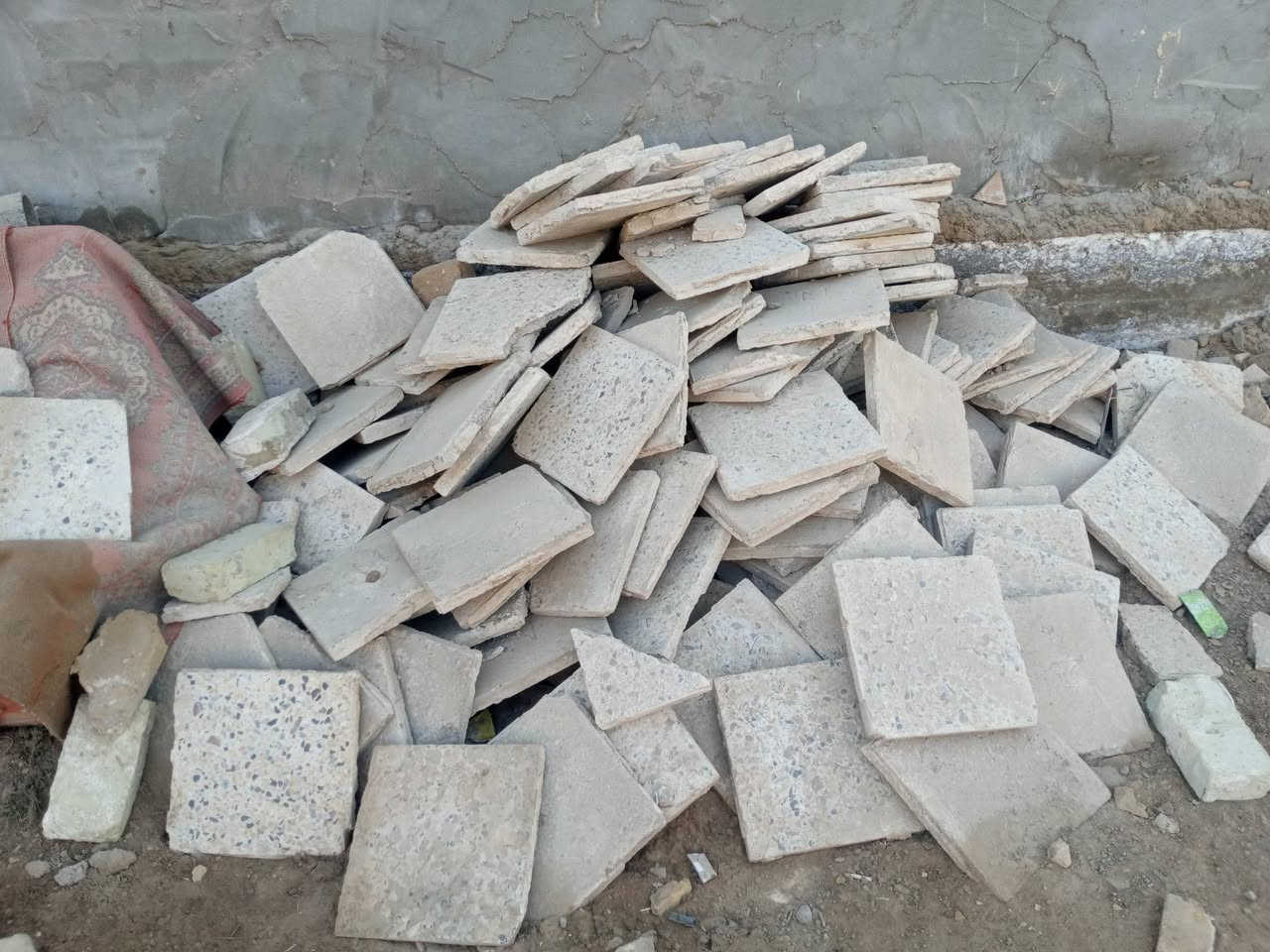 سلام عليكم كاشيات لبيع  بيهن ٢٥
متر مناسبات ***********
