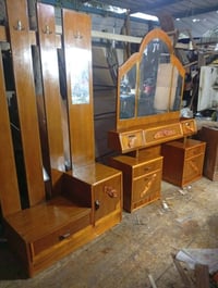 ميز تواليت • زاوية • موصل