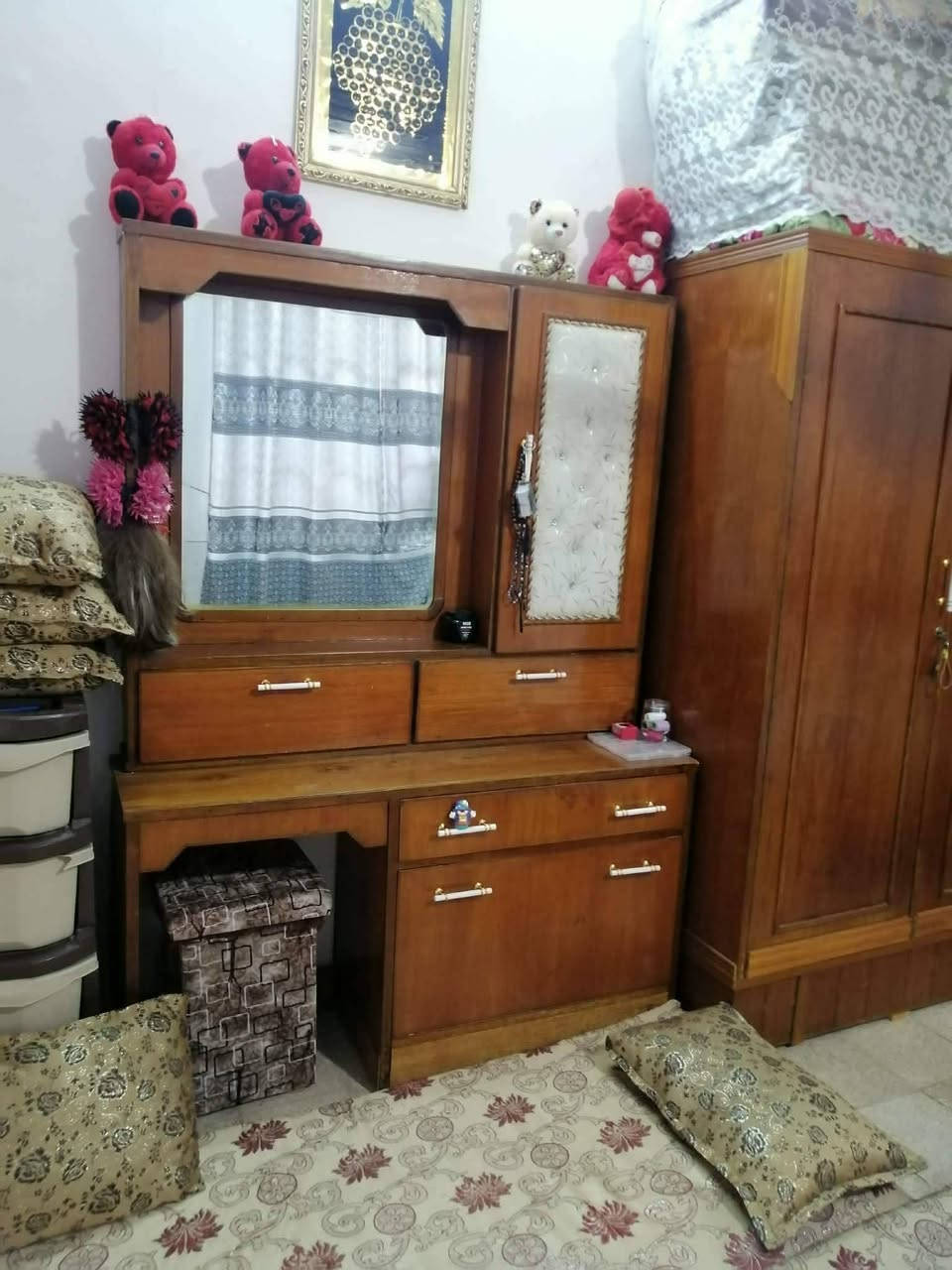 للبيع العنوان كراج شمال السعر ٢٥٠ قفلو  قفلو بدون معامله الشراي يتواصل على الرقم ***********
